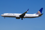 United Airlines Boeing 737-924(ER) (N68453) at  Los Angeles - International, United States