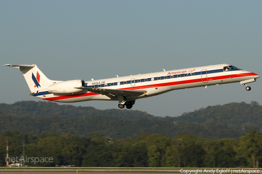 American Eagle Embraer ERJ-145LR (N684JW) | Photo 147500