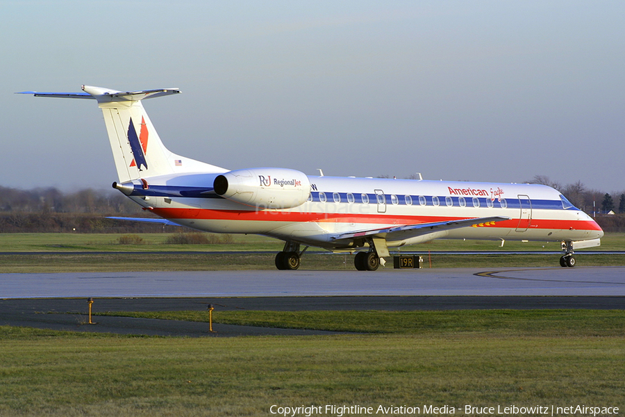 American Eagle Embraer ERJ-145LR (N684JW) | Photo 90964