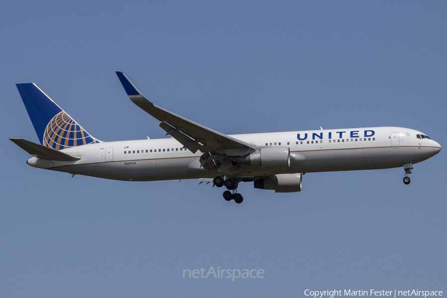 United Airlines Boeing 767-3CB(ER) (N684UA) | Photo 462935