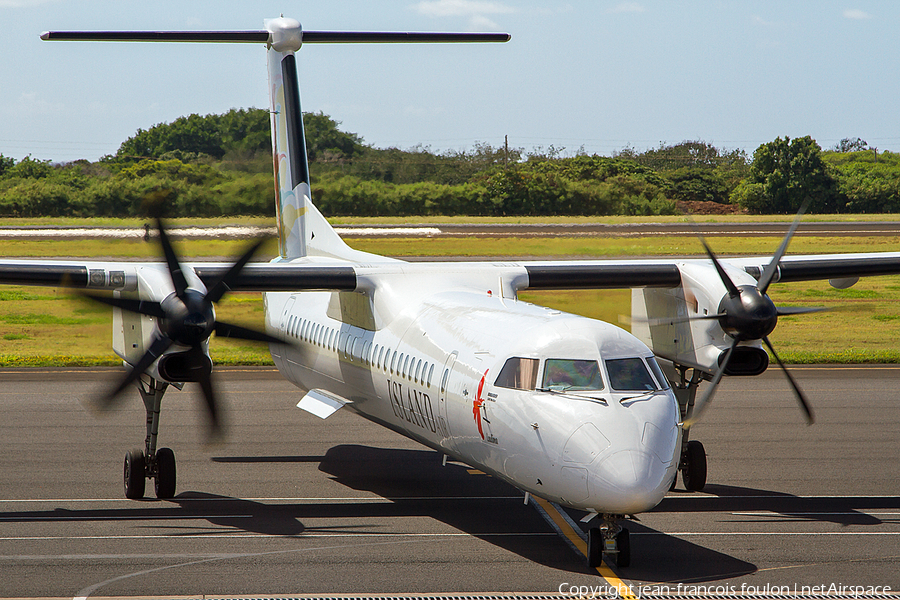 Island Air Bombardier DHC-8-402Q (N684WP) | Photo 190315