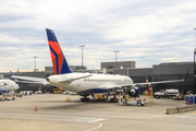 Delta Air Lines Boeing 757-232 (N685DA) at  Atlanta - Hartsfield-Jackson International, United States