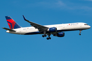 Delta Air Lines Boeing 757-232 (N685DA) at  New York - John F. Kennedy International, United States