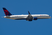 Delta Air Lines Boeing 757-232 (N685DA) at  New York - John F. Kennedy International, United States