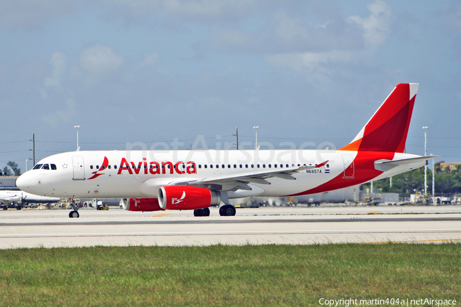 Avianca El Salvador Airbus A320-233 (N685TA) | Photo 29007