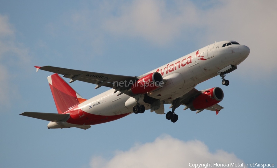 Avianca El Salvador Airbus A320-233 (N685TA) | Photo 295921