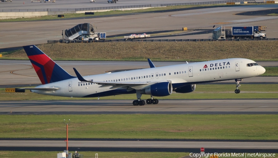 Delta Air Lines Boeing 757-232 (N686DA) | Photo 296084