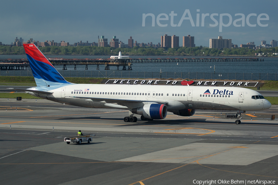 Delta Air Lines Boeing 757-232 (N686DA) | Photo 72678