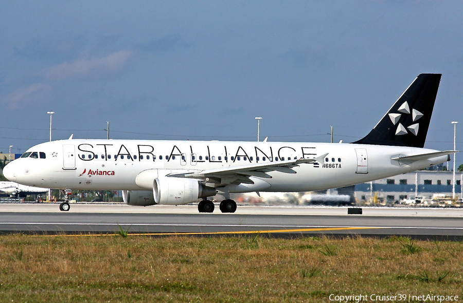 Avianca El Salvador Airbus A320-214 (N686TA) | Photo 102986