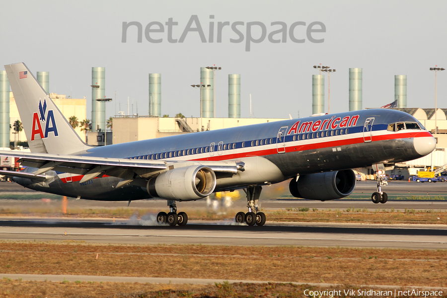 American Airlines Boeing 757-223 (N687AA) | Photo 52637