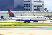 Delta Air Lines Boeing 757-232 (N687DL) at  Los Angeles - International, United States