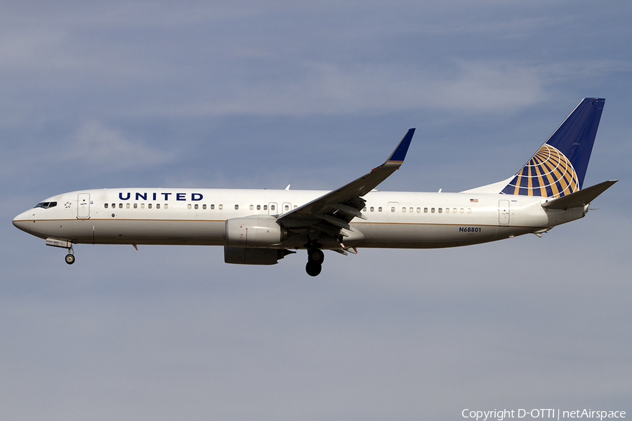 United Airlines Boeing 737-924(ER) (N68801) | Photo 469051