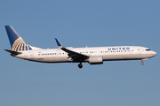 United Airlines Boeing 737-924(ER) (N68802) at  Newark - Liberty International, United States