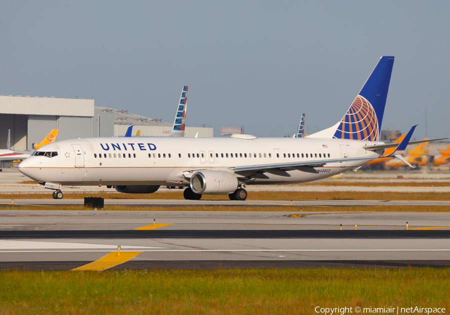 United Airlines Boeing 737-924(ER) (N68802) | Photo 89565