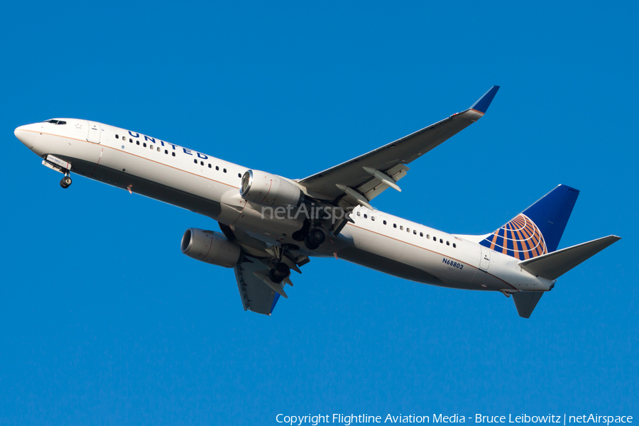 United Airlines Boeing 737-924(ER) (N68802) | Photo 80631
