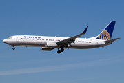 United Airlines Boeing 737-924(ER) (N68805) at  Los Angeles - International, United States