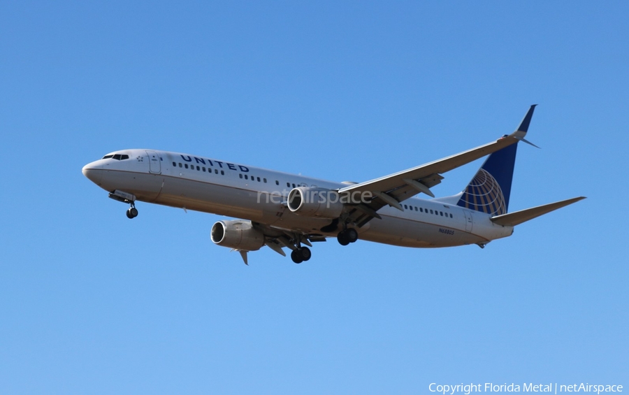 United Airlines Boeing 737-924(ER) (N68805) | Photo 405525