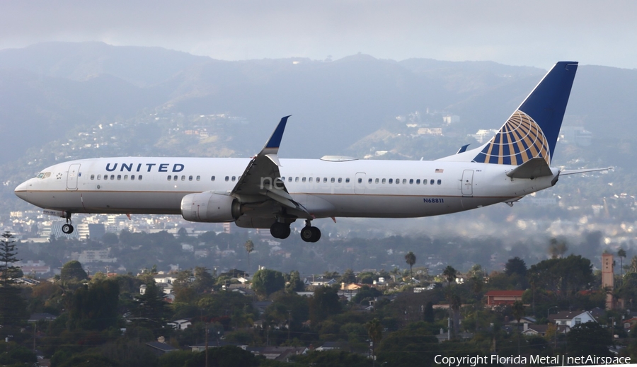 United Airlines Boeing 737-924(ER) (N68811) | Photo 615484