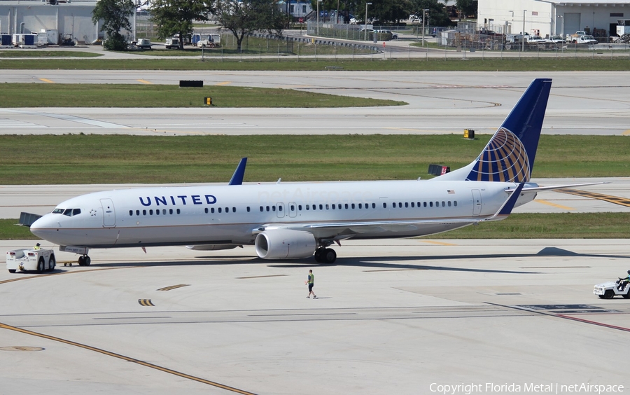 United Airlines Boeing 737-924(ER) (N68817) | Photo 405528