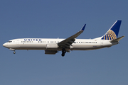 United Airlines Boeing 737-924(ER) (N68817) at  Los Angeles - International, United States