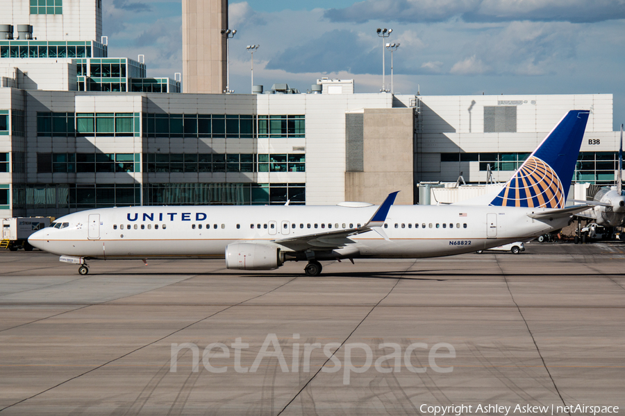 United Airlines Boeing 737-924(ER) (N68822) | Photo 66477
