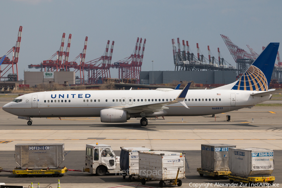 United Airlines Boeing 737-924(ER) (N68822) | Photo 158661