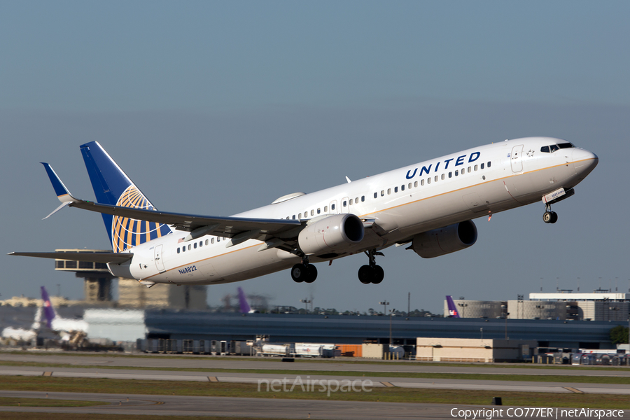 United Airlines Boeing 737-924(ER) (N68822) | Photo 124269