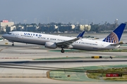 United Airlines Boeing 737-924(ER) (N68834) at  Los Angeles - International, United States