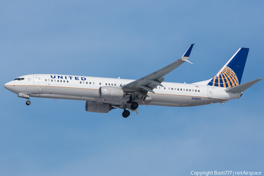 United Airlines Boeing 737-924(ER) (N68836) | Photo 66778