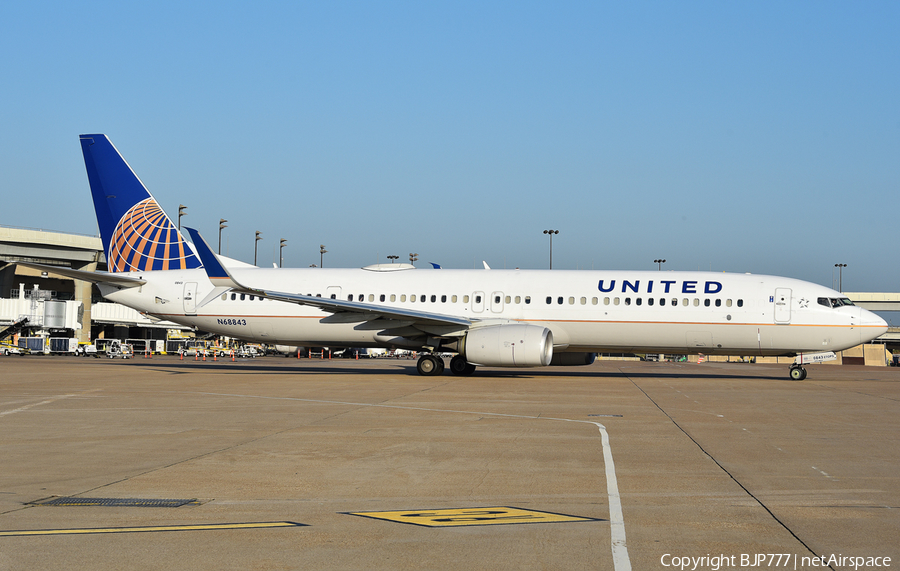 United Airlines Boeing 737-924(ER) (N68843) | Photo 250132