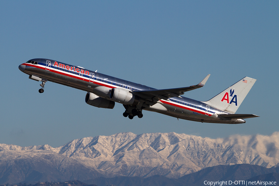 American Airlines Boeing 757-223 (N688AA) | Photo 334574
