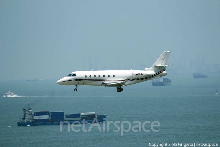 (Private) Gulfstream G200 (N688AJ) | Photo 382603