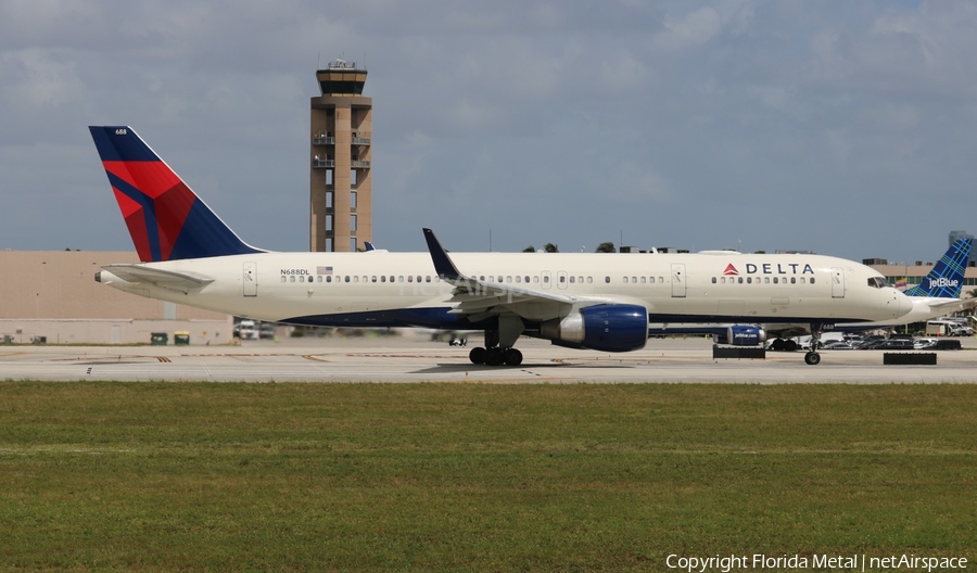 Delta Air Lines Boeing 757-232 (N688DL) | Photo 358106