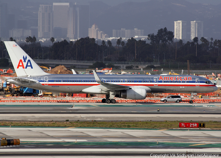 American Airlines Boeing 757-223 (N689AA) | Photo 12625