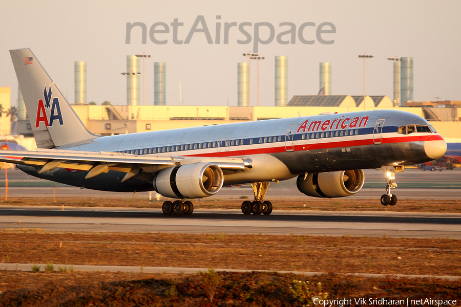 American Airlines Boeing 757-223 (N689AA) | Photo 58131