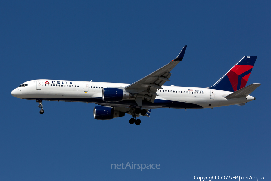 Delta Air Lines Boeing 757-232 (N689DL) | Photo 149562