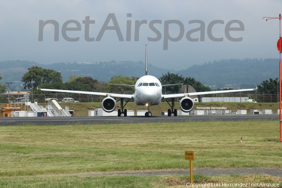 TACA International Airlines Airbus A320-214 (N689TA) | Photo 155812