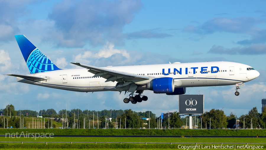 United Airlines Boeing 777-224(ER) (N69020) | Photo 586068