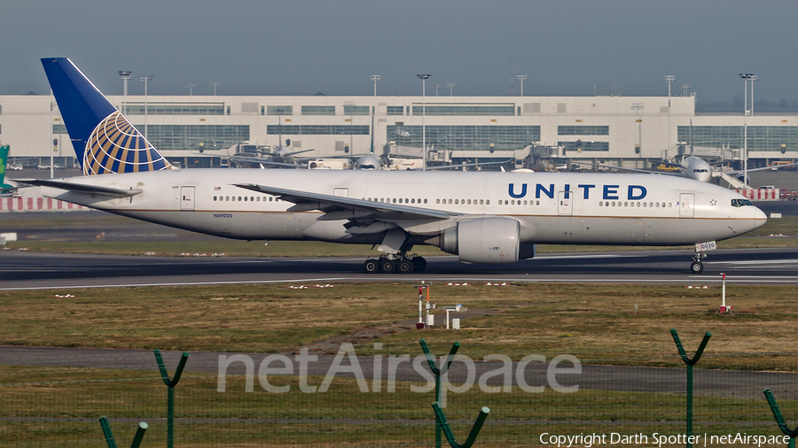 United Airlines Boeing 777-224(ER) (N69020) | Photo 356476