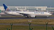 United Airlines Boeing 777-224(ER) (N69020) at  Brussels - International, Belgium