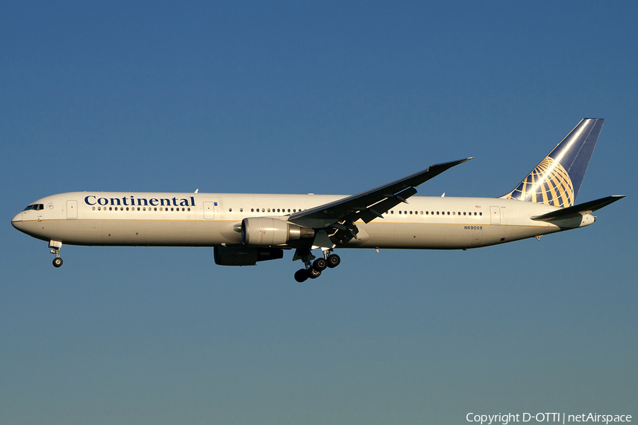 United Airlines Boeing 767-424(ER) (N69059) | Photo 202634