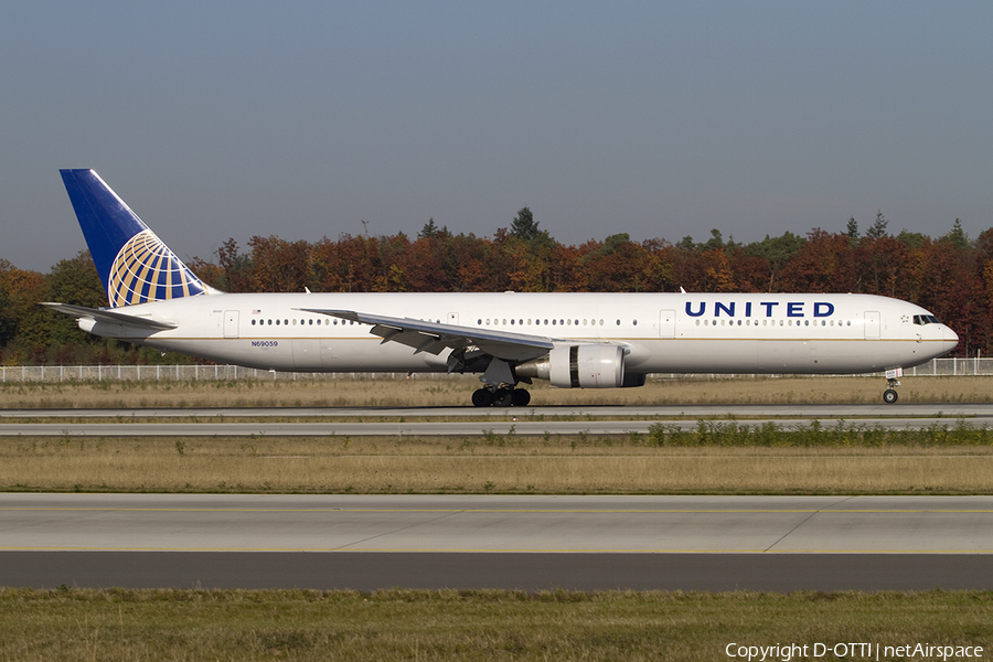 United Airlines Boeing 767-424(ER) (N69059) | Photo 395722