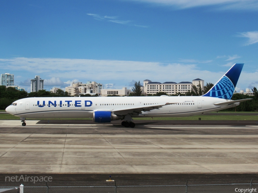 United Airlines Boeing 767-424(ER) (N69063) | Photo 532291