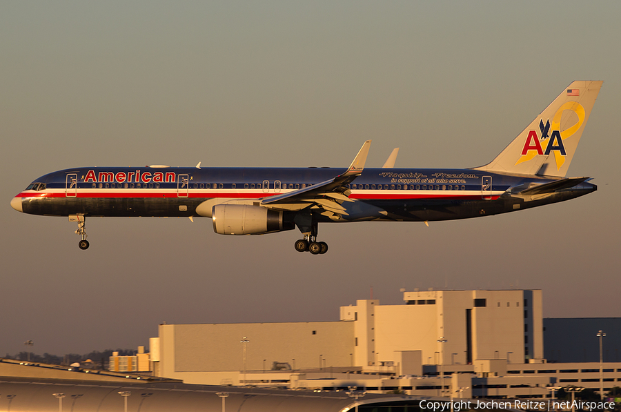 American Airlines Boeing 757-223 (N690AA) | Photo 40523