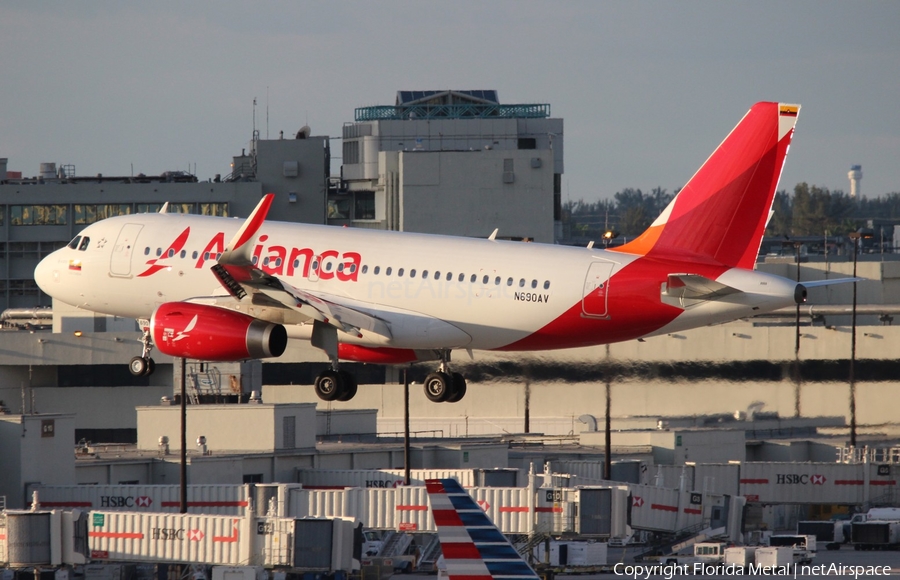 Avianca Airbus A319-132 (N690AV) | Photo 301329