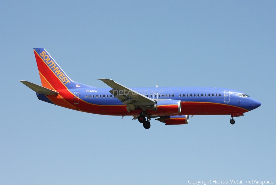 Southwest Airlines Boeing 737-3G7 (N690SW) | Photo 301331