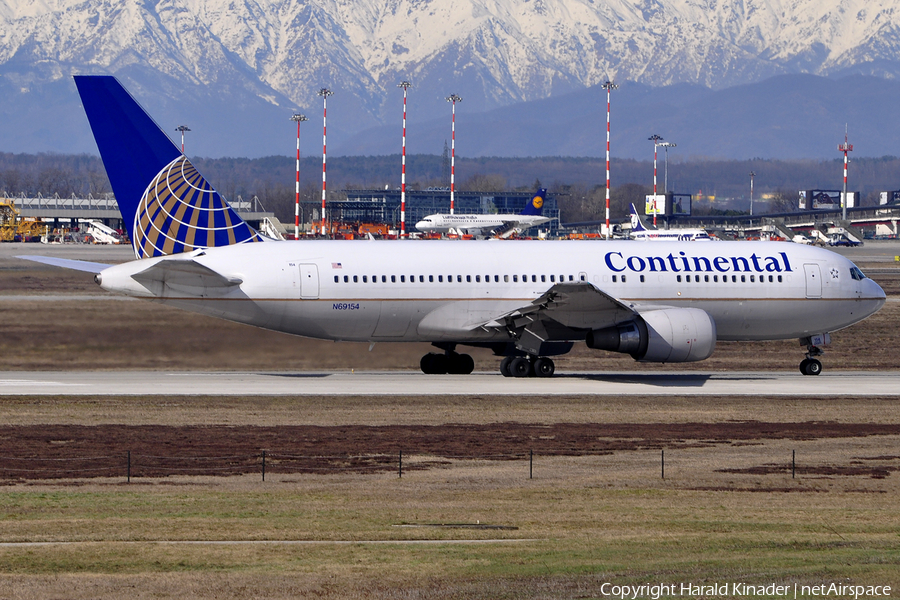 Continental Airlines Boeing 767-224(ER) (N69154) | Photo 308702