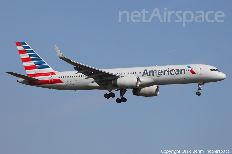 American Airlines Boeing 757-223 (N691AA) | Photo 293550