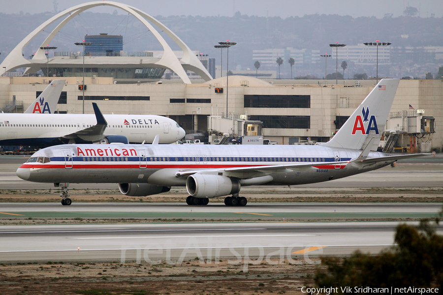 American Airlines Boeing 757-223 (N691AA) | Photo 42095