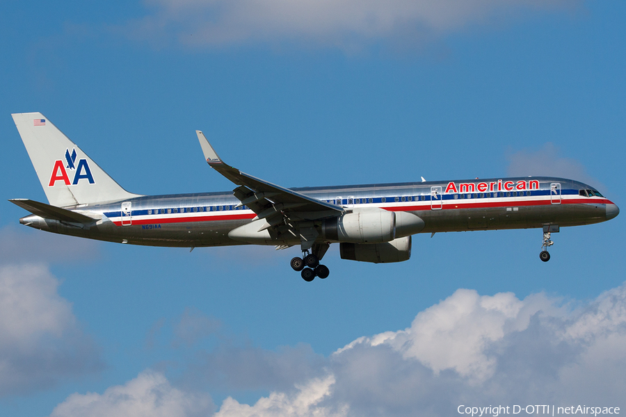 American Airlines Boeing 757-223 (N691AA) | Photo 214634